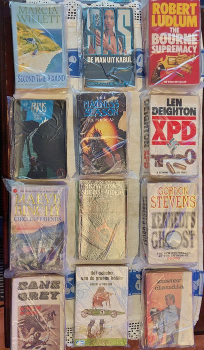 Livros (ingles e alemão) 90 livros