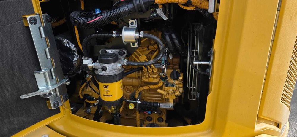 Minikoparka CAT 302.7 - 2023rok- 620h /  Cat 302, 303, 305, 301. 302.7
