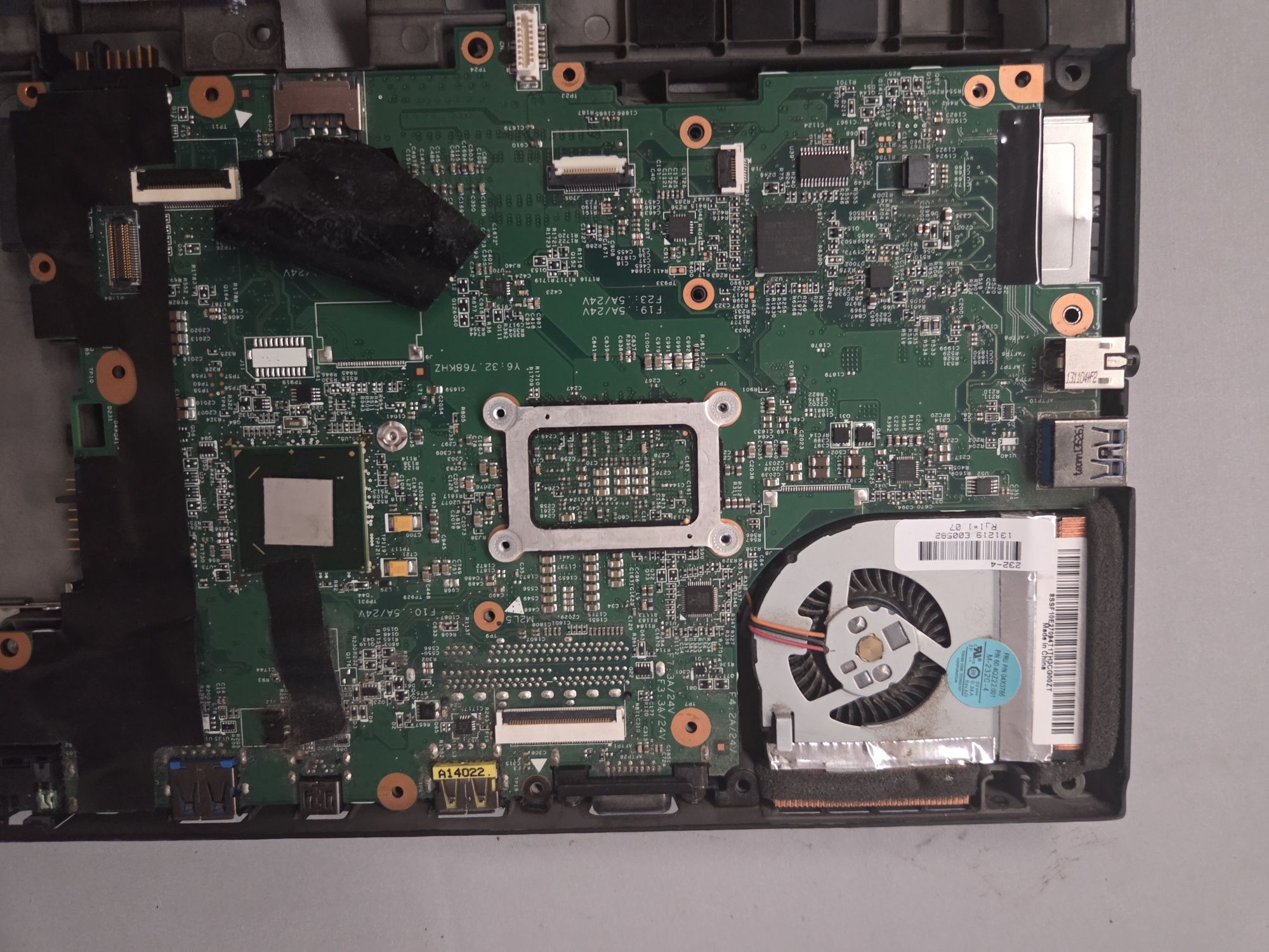 Sprzedam sprawny płytę glowną do laptopa Lenovo (nieznany modelu)