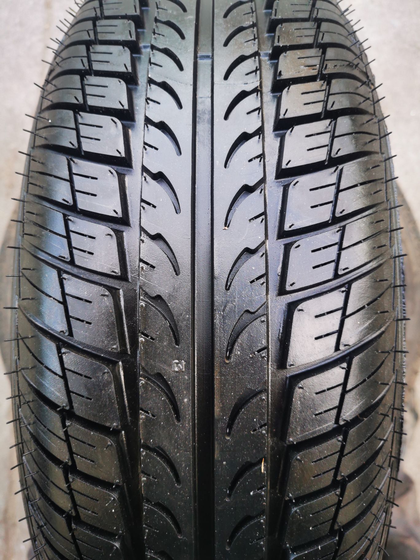 Opona 185 65 r15 BFgoodrich Touring g