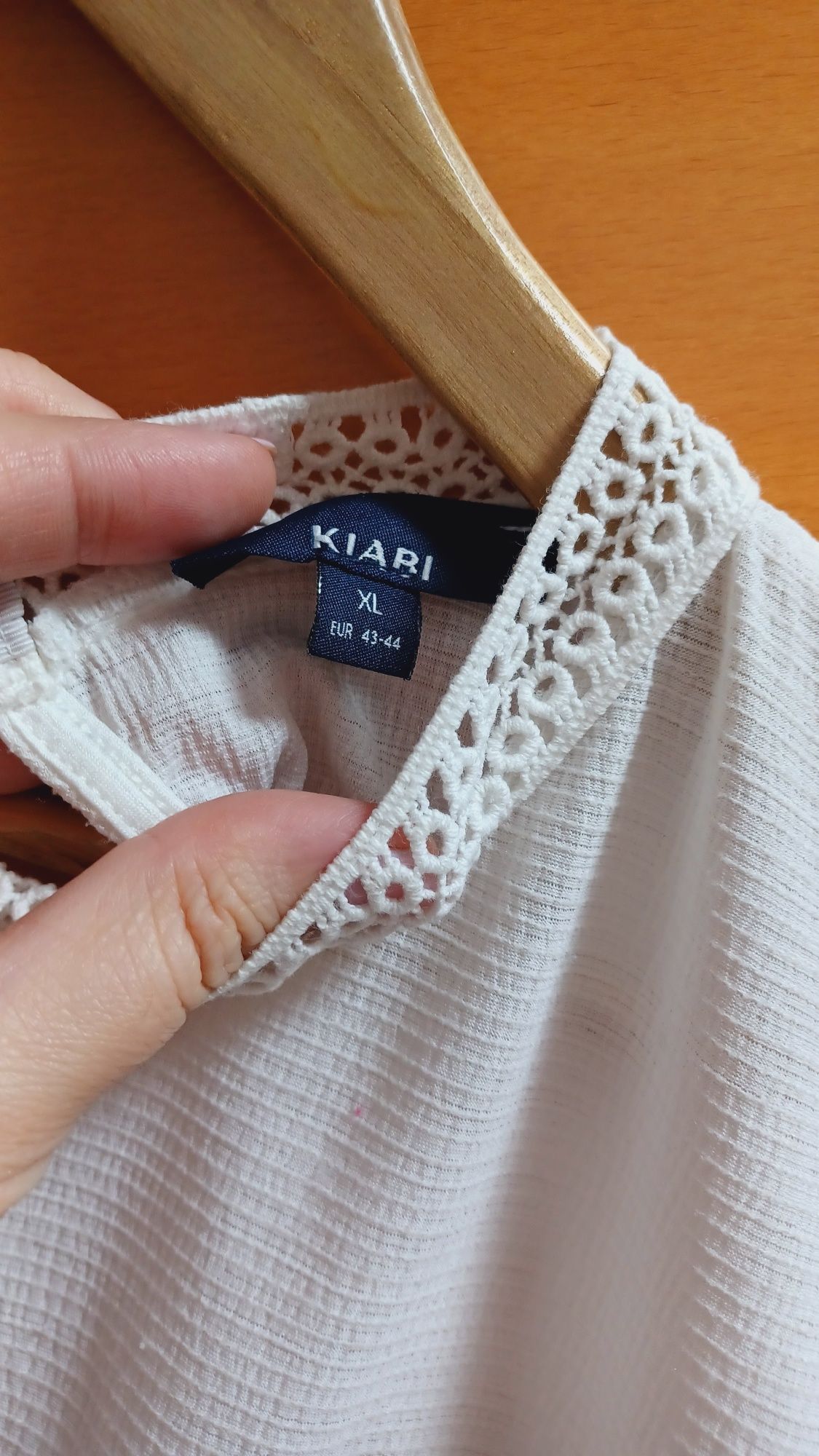 Blusa branca fluída