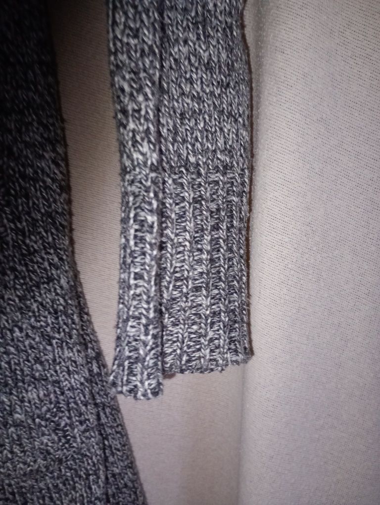 Dłuższy sweter kardigan