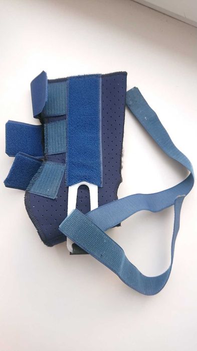 Бандаж для голеностопа (фиксатор лодыжки) Amrein ankle fix для левой