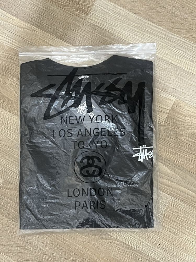 Продам футболку stussy