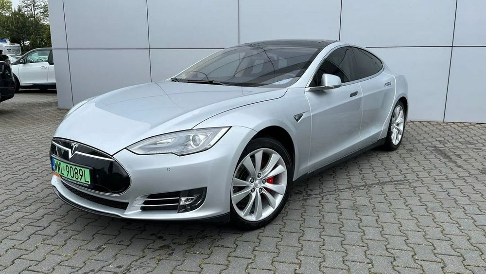 Tesla Model S Darmowe ładowanie / Mały przebieg / Zadbana / Skóra / Kamera / Navi