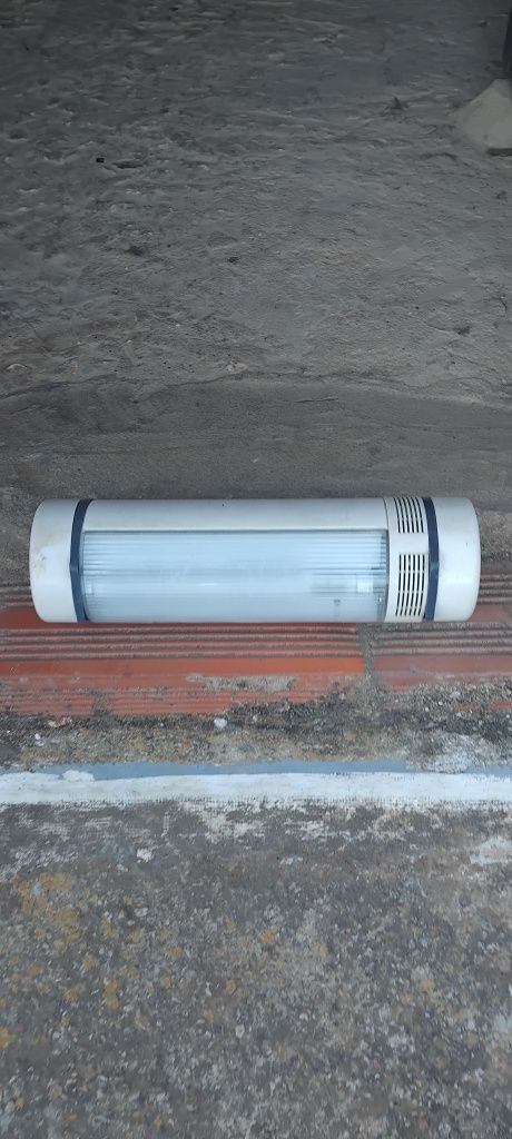 Luz 4 em 1 funcionamento a pilhas