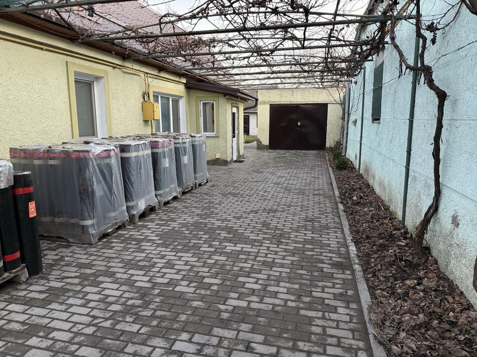 Дом возле центрального рынка