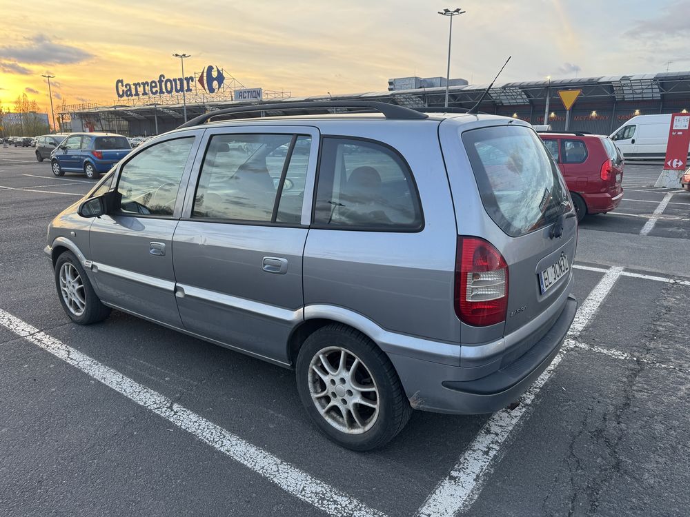 opel zafira 2004r.