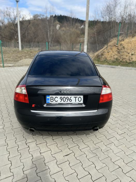 Audi a 4b6 седан