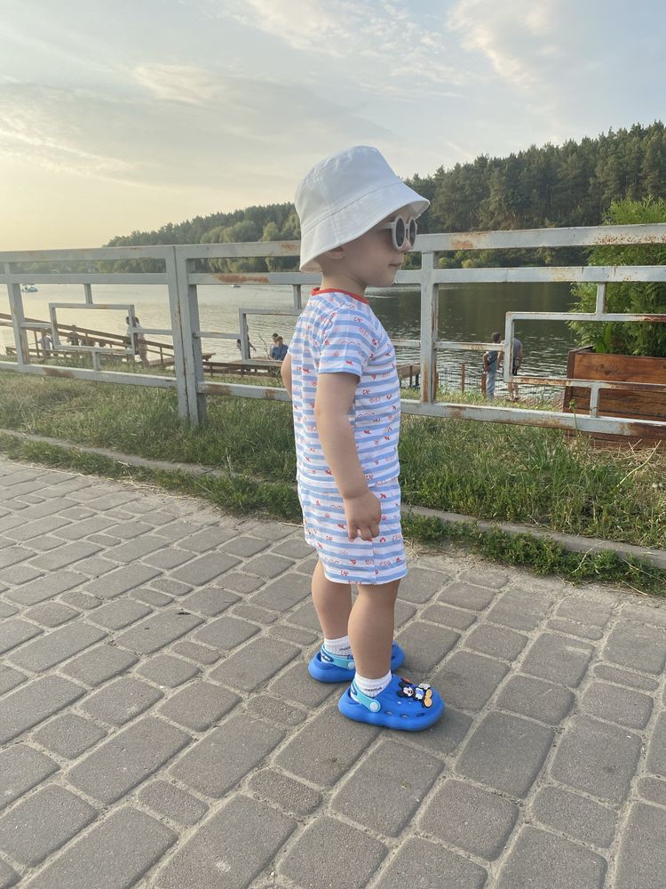 Літній костюм для хлопчика 86 розмір