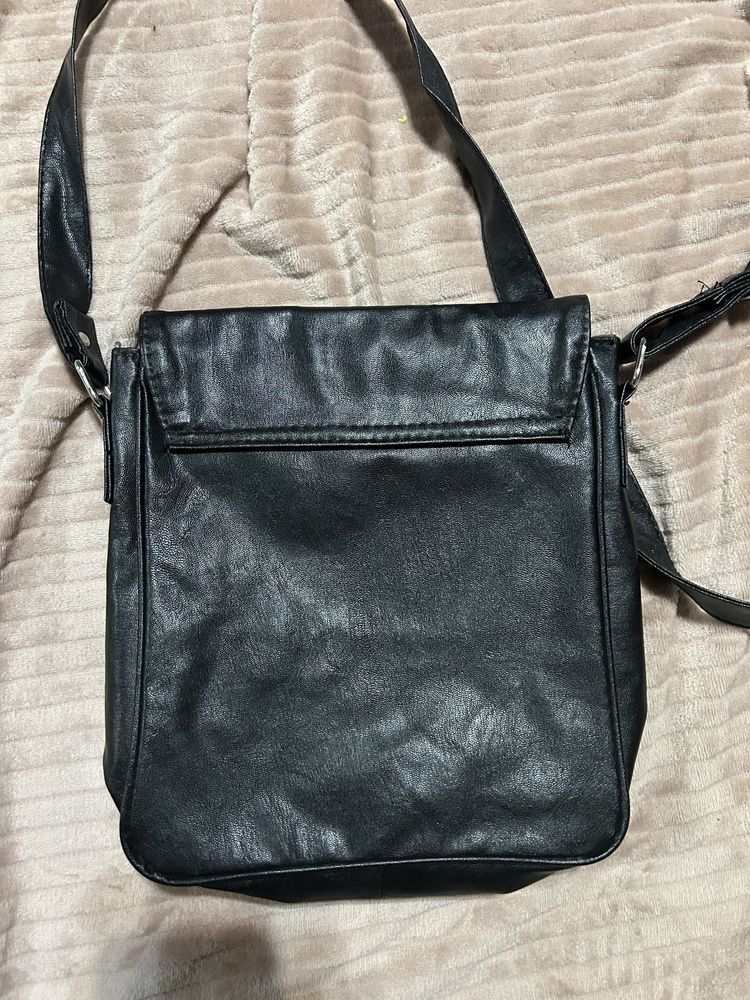 Skórzana czarba Torebka Emporio Armani