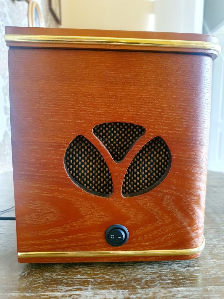 Drewniane retro radio Orava - USB, CD, AUX IN, FM, AM