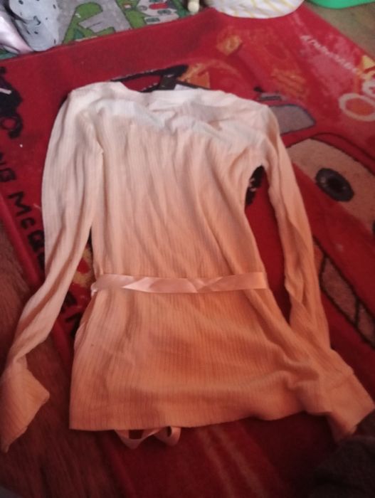 Nowa bluzka z kokardą