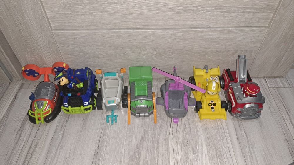 Zestaw 7 aut psi patrol