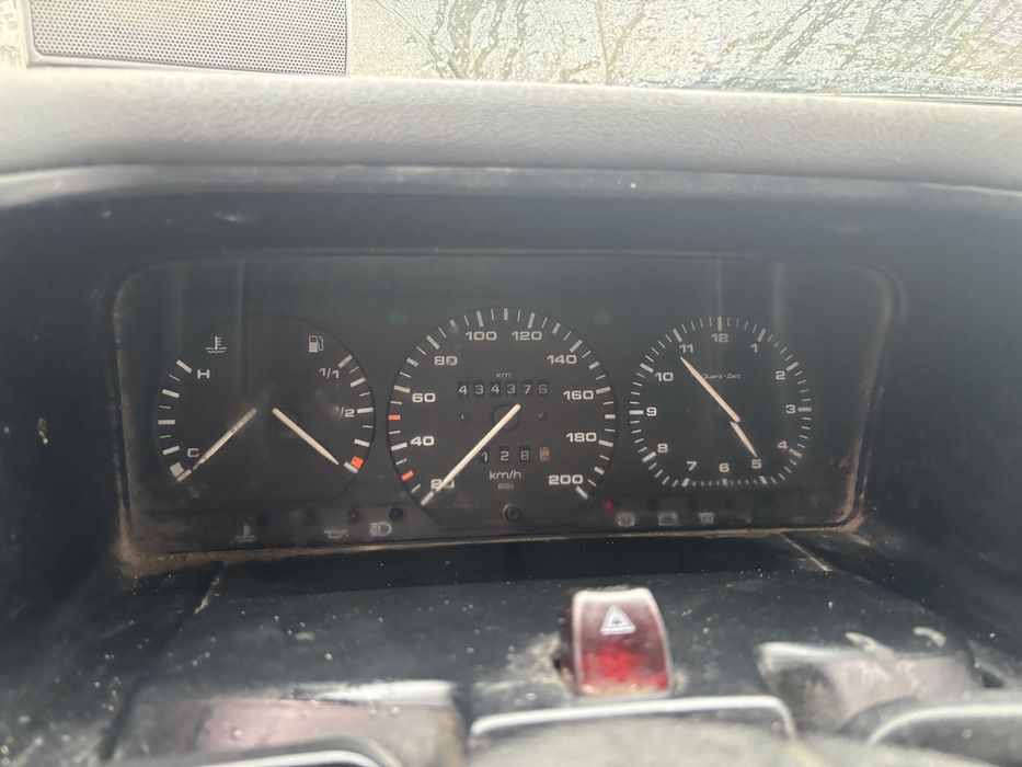 Volkswagen Transporter T4 skrzynia 2.4 70KM 5-os. Vat
