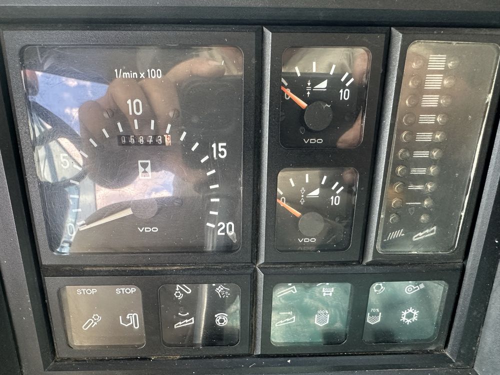 Комбайн Claas Dominator Mega 208 1997 року