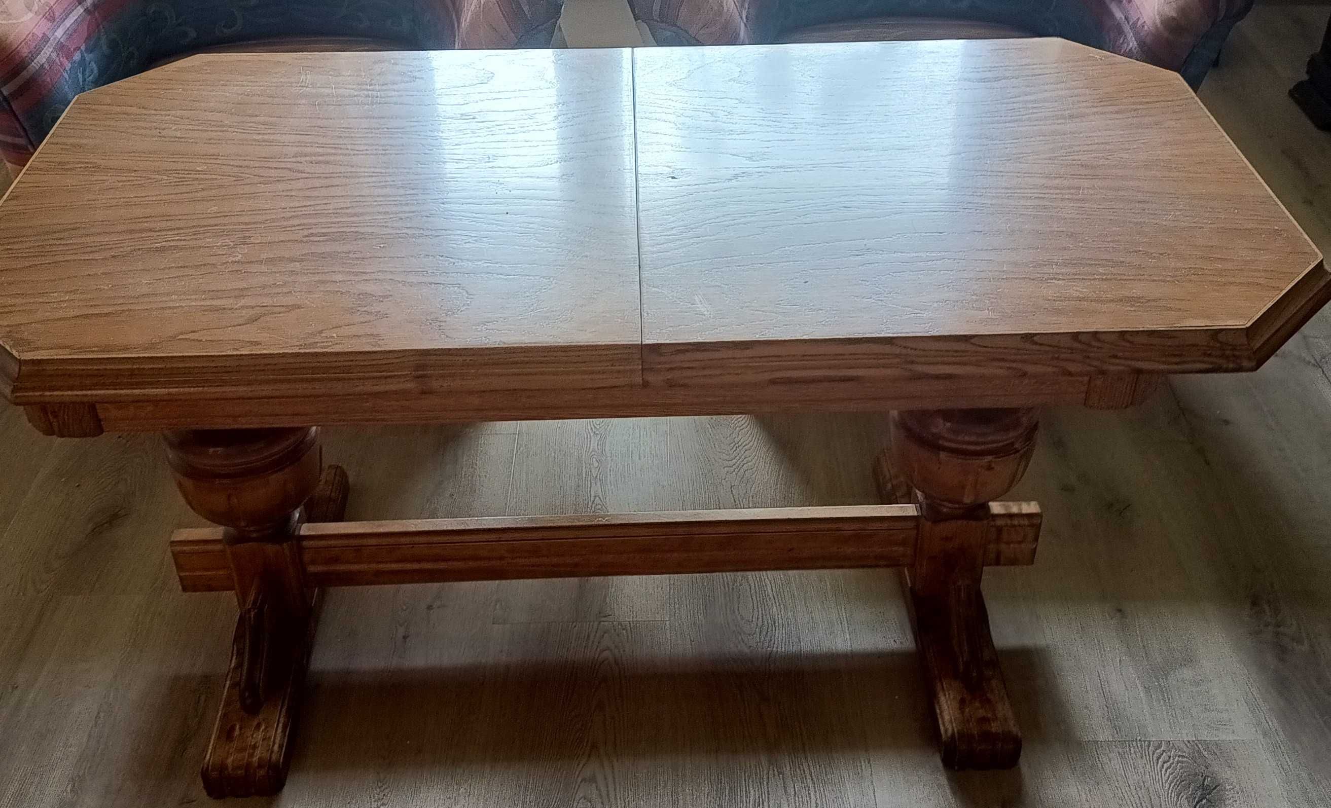 sprzedam stolik dębowy plus komodę