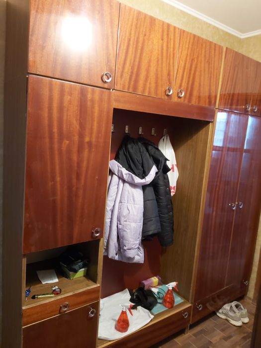 Продам шкаф в прихожую