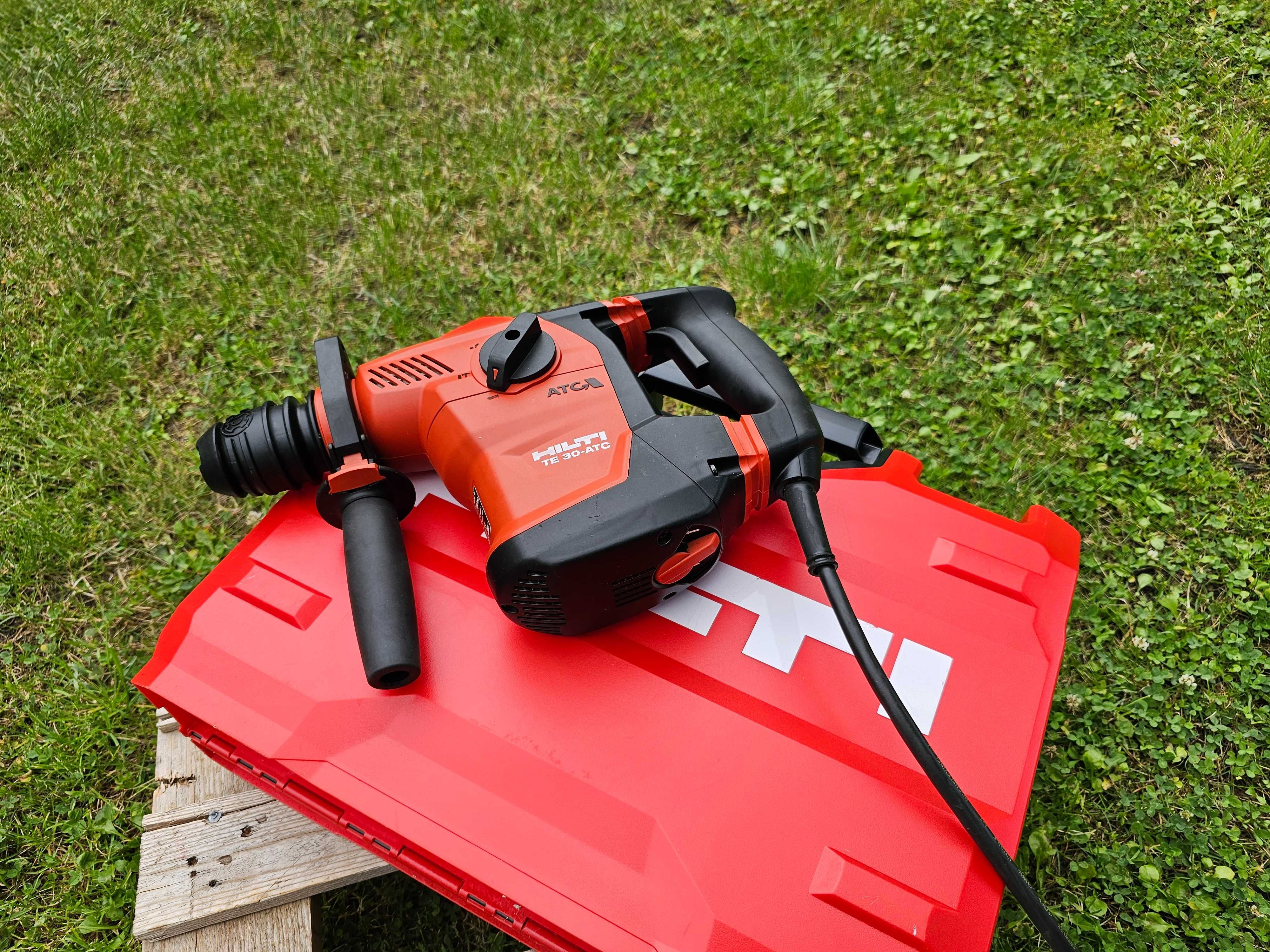 HILTI TE 30-ATC/AVR młotowiertarka z walizką FAKTURA