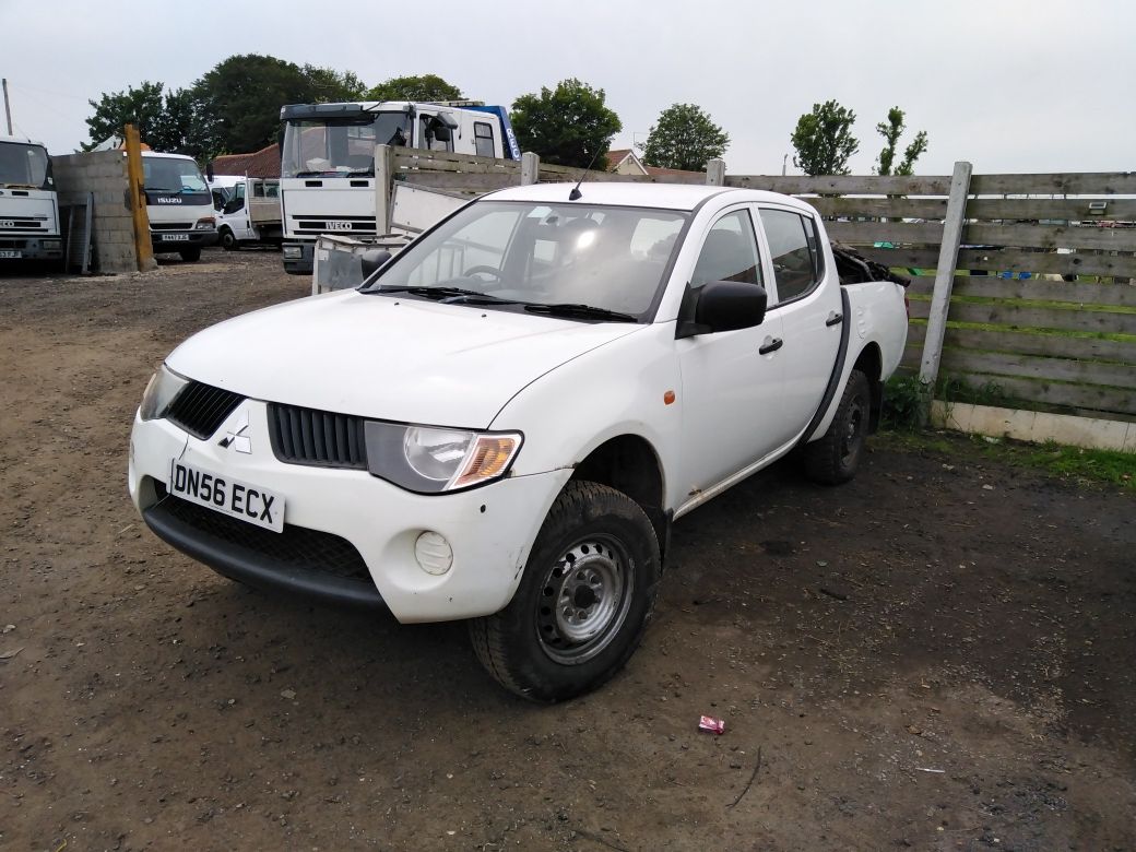 Mitsubishi l 200