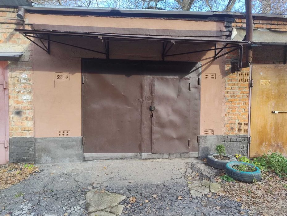 Продам гараж Кировский кооператив Герасима Кондратьева