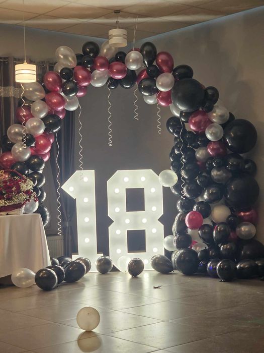 Liczby 18 na Osiemnastkę Urodziny Impreza Roczek 30 oraz40 lat - 120cm
