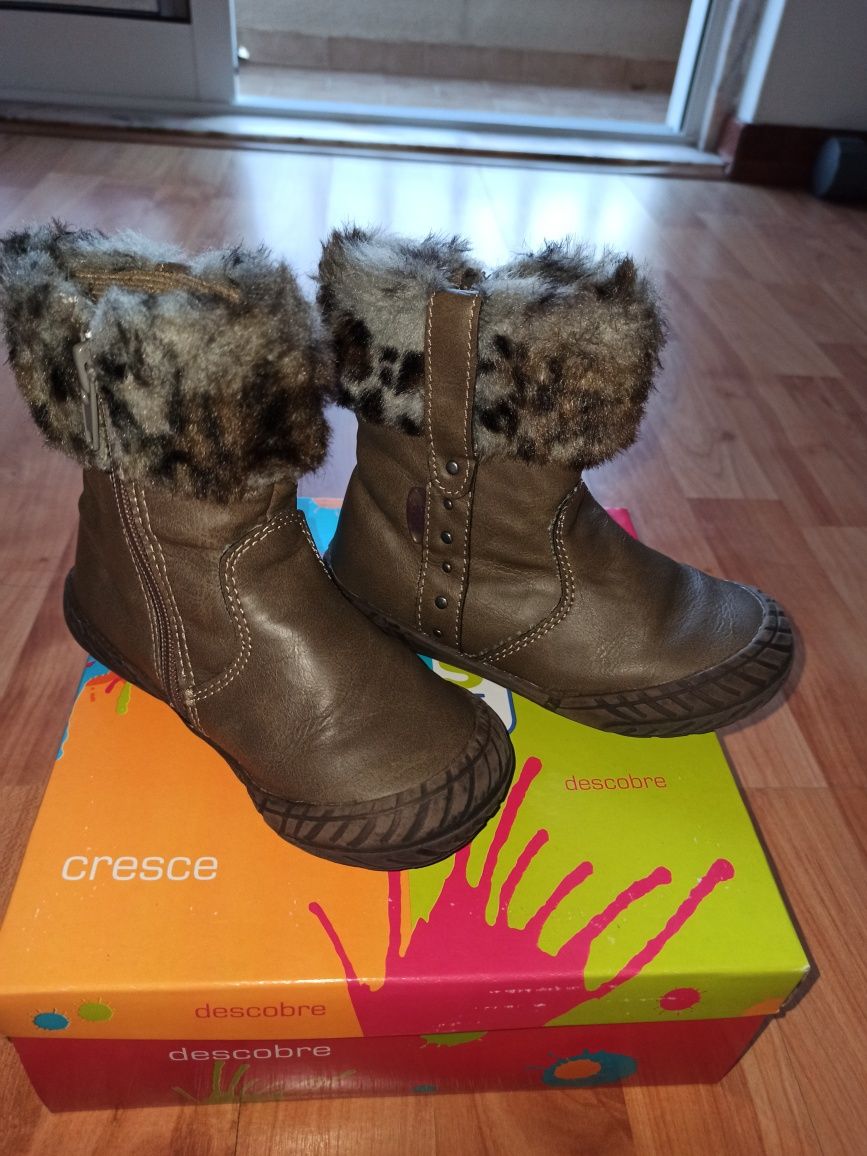 Conjunto botas e sapatos castanho n26