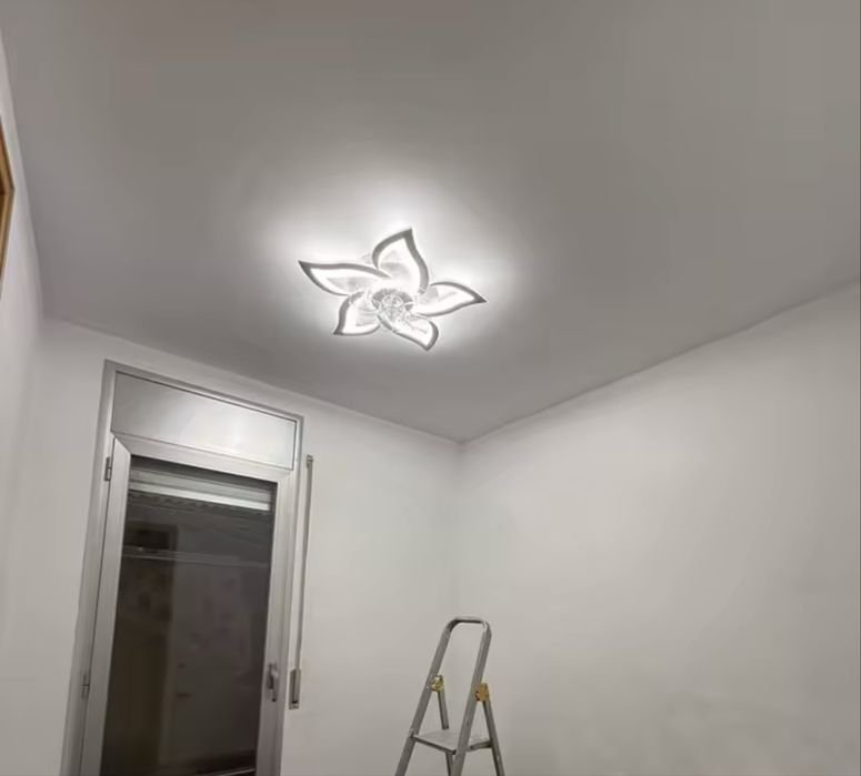 Nowoczesna lampa led z wiatrakiem/wentylator z pilotem kolor biały