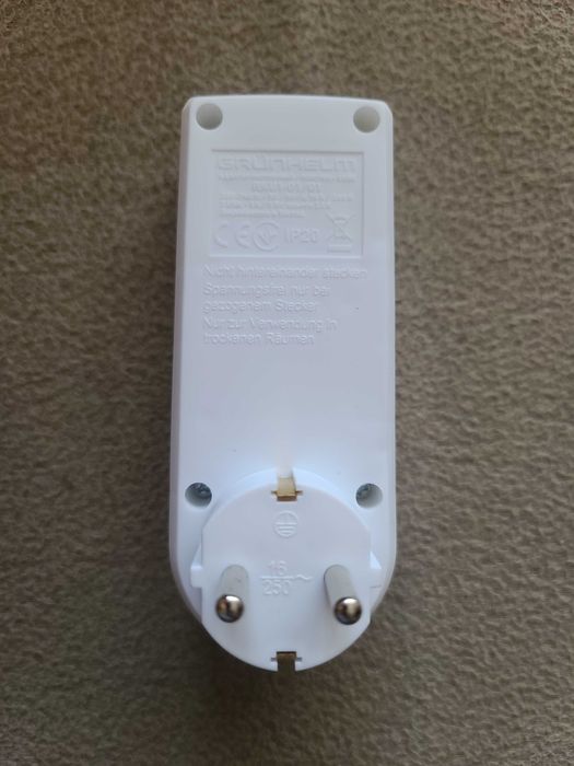 Мереж.адаптер (розгалужувач) GRUNHELM RKU1-0101 16А White 1 роз. 2 USB