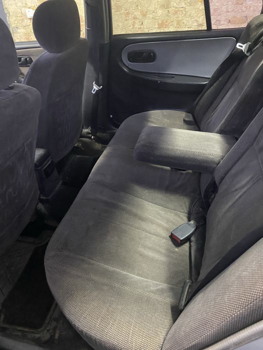 Продам нісан примера