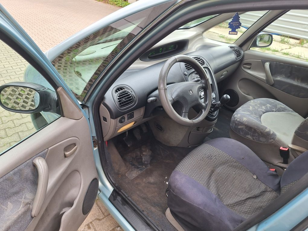 Citroen Xsara Picasso 1.8 benzyna 2001 Wspomaganoe elektryka