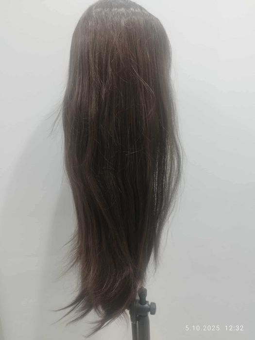 Peruka Vebonny. Widoczna na zdjęciu jest peruka typu lace front