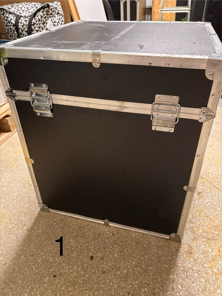 Case dj na glowy sprzet kable wym. Wewn 45x44 h 42