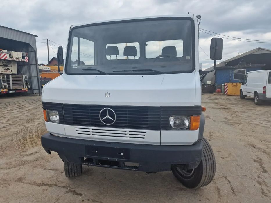 Mercedes-Benz 814DA 4x4  Mercedes Benz 814DA 4x4