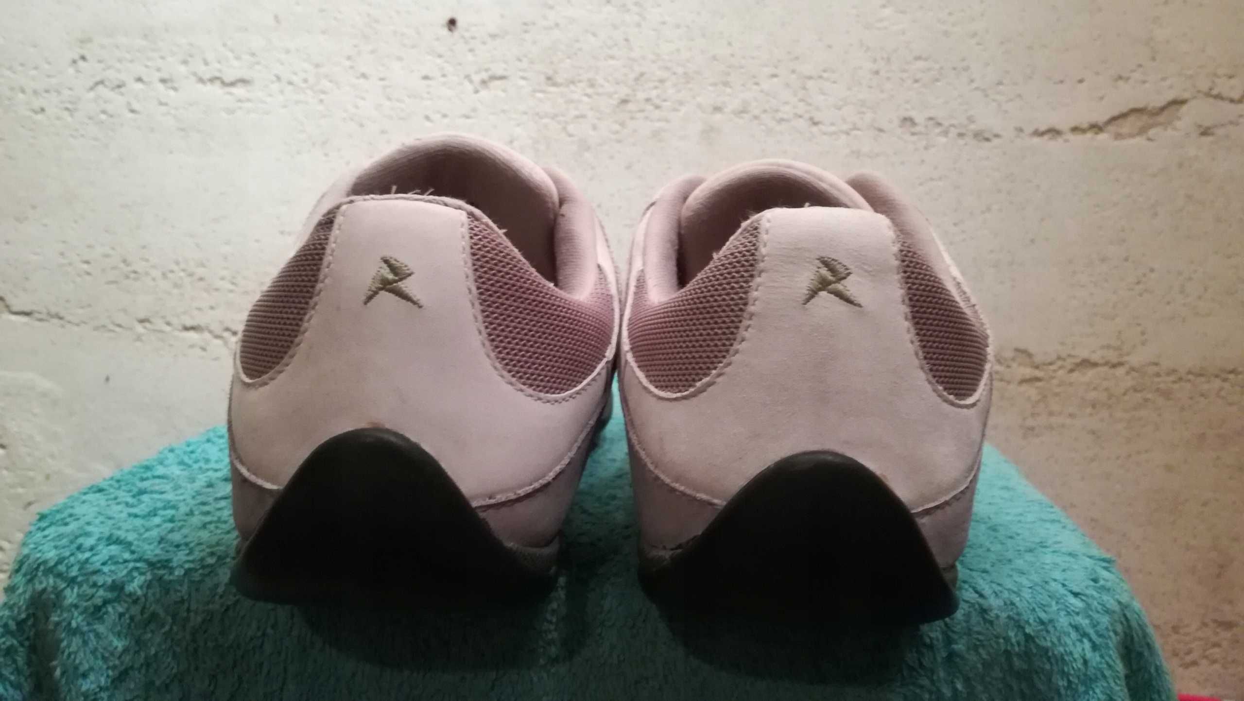 Damskie sneakersy ECCO r.40 skóra stan bardzo dobry
