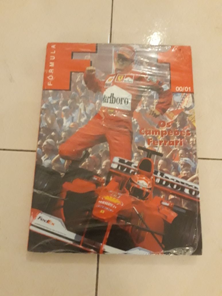 Livro F1 Os Campeões Ferrari Novo.