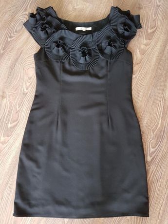 Маленьке чорне плаття