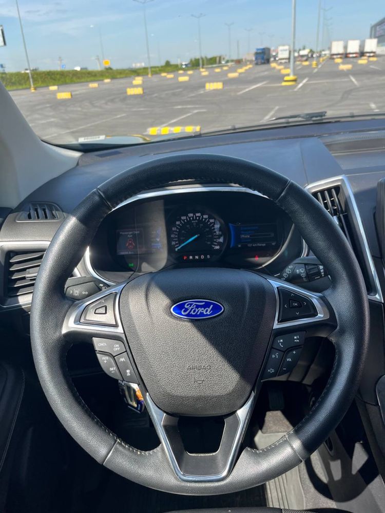 Ford edge TITANIUM 2021