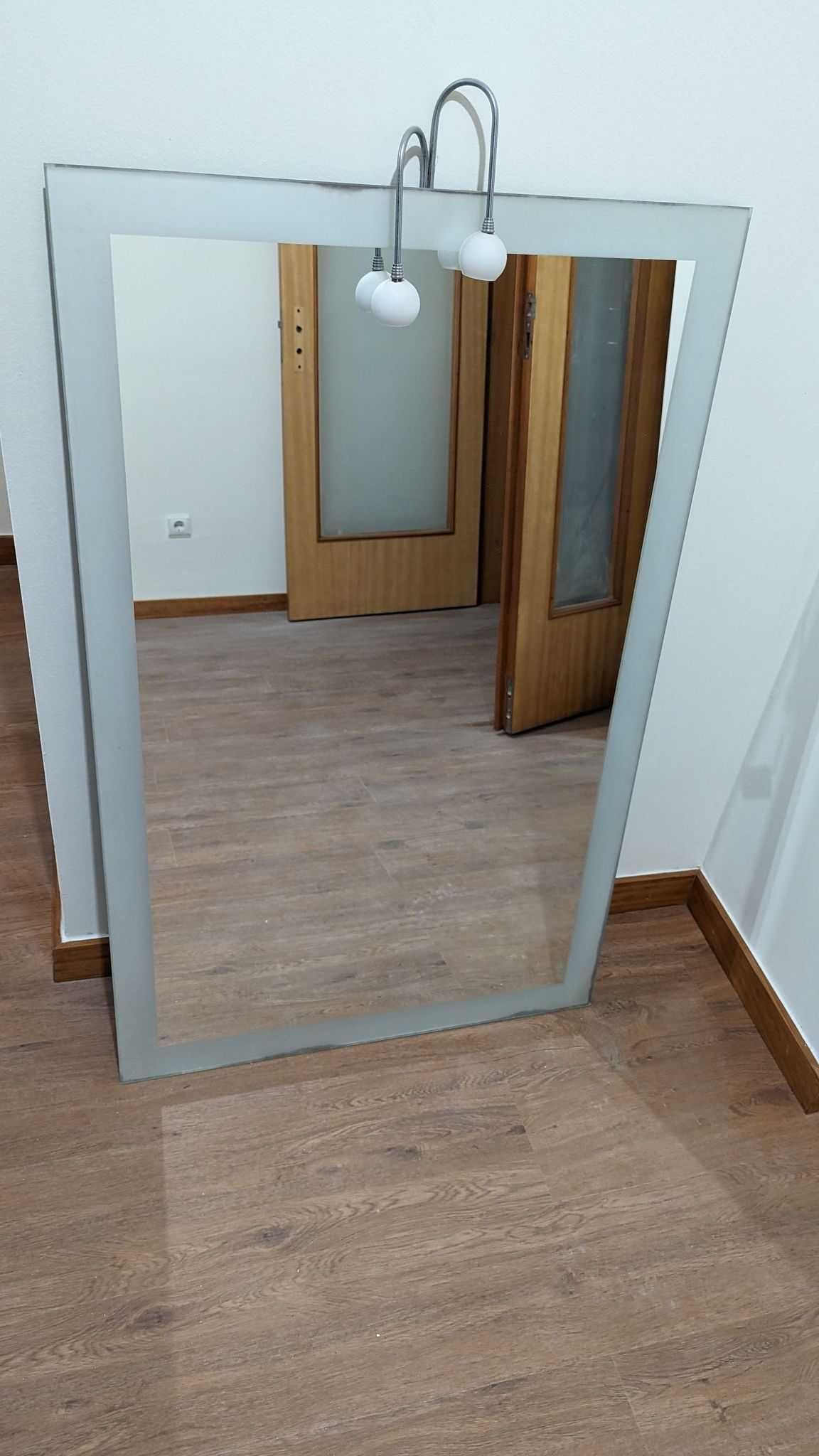 Espelho de WC com candeeiro / Bathroom mirror
