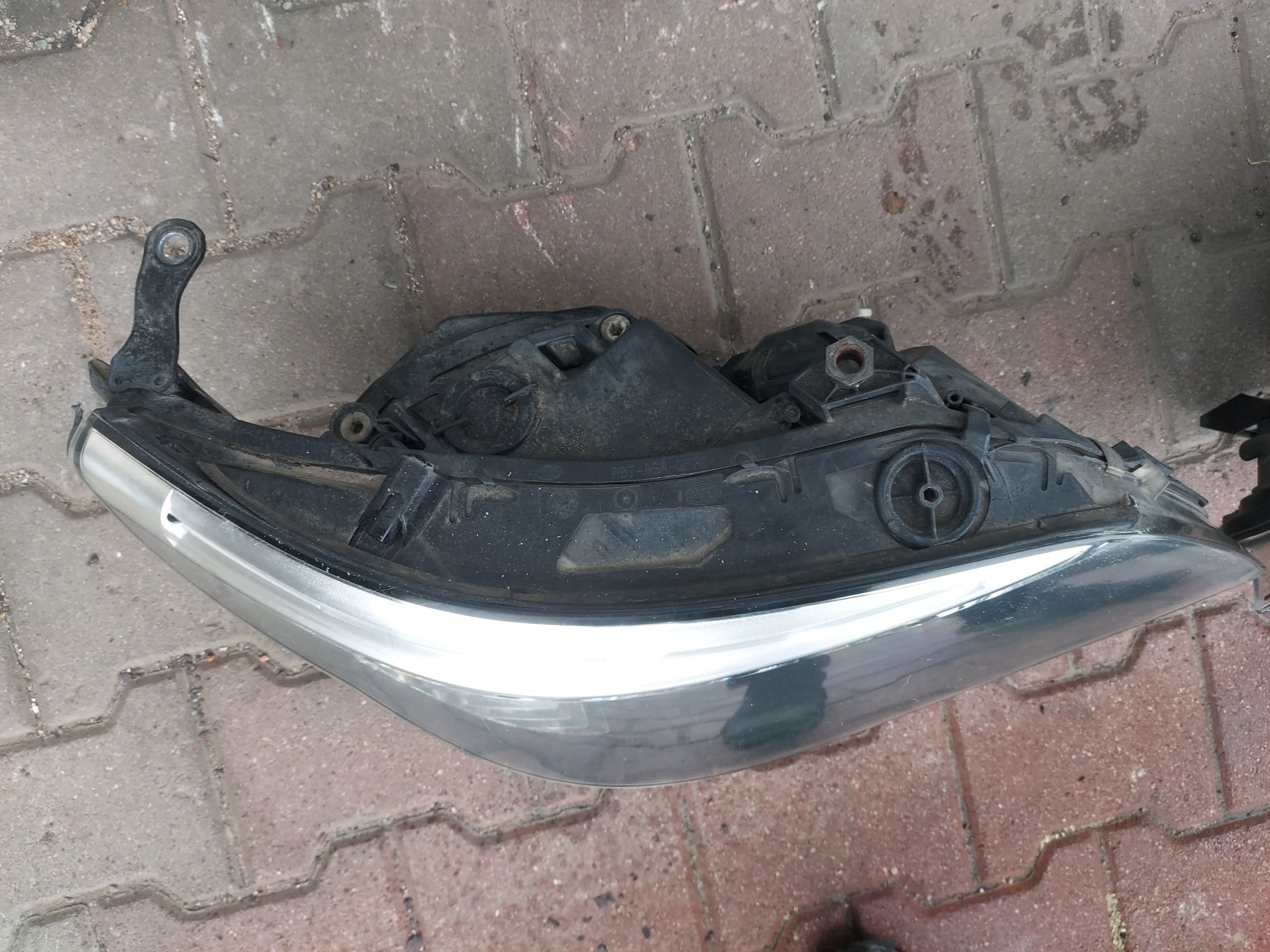Lampa reflektor BMW E60 E61 LIFT LCI xenon skrętna dynamic EUROPA