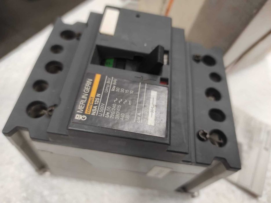 Disjuntor - MERLIN GERIN NSA 125N Compact