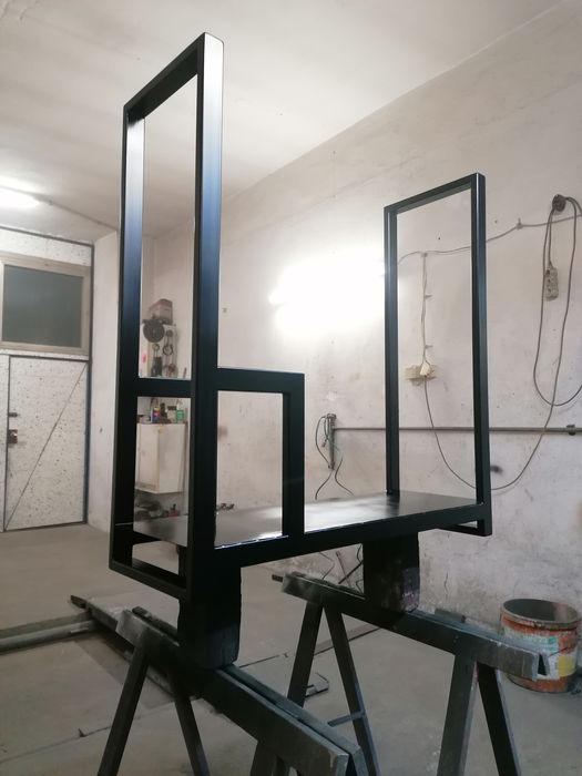 Stojak na drewno kominkowe