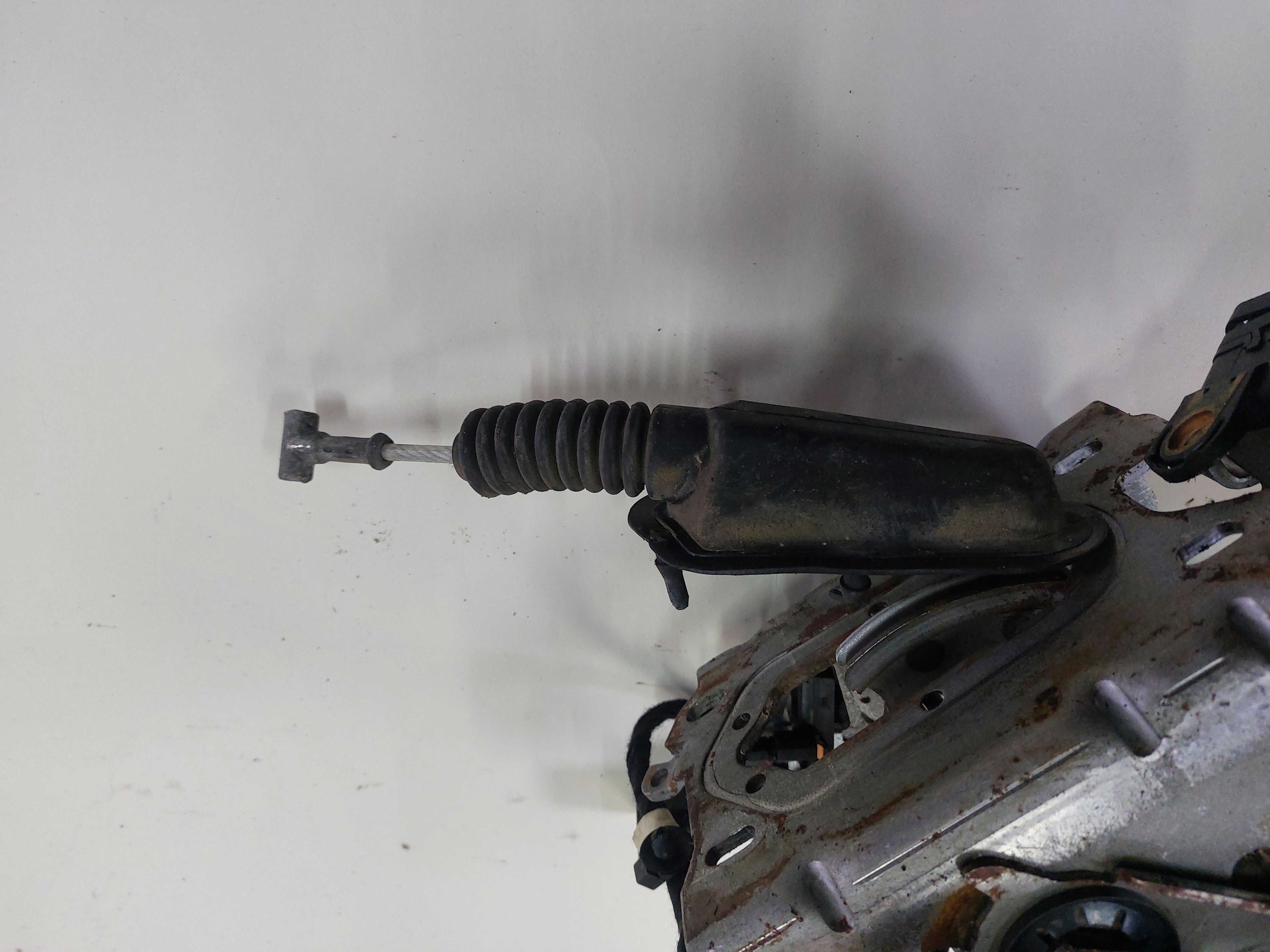 Dzwignia hamuca recznego kpl linka Opel Zafira b 05-12.r Europa