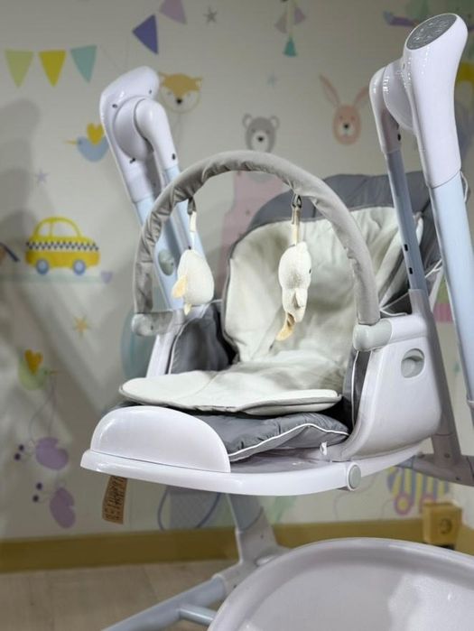 Стільчик для годування + крісло-гойдалка Caretero