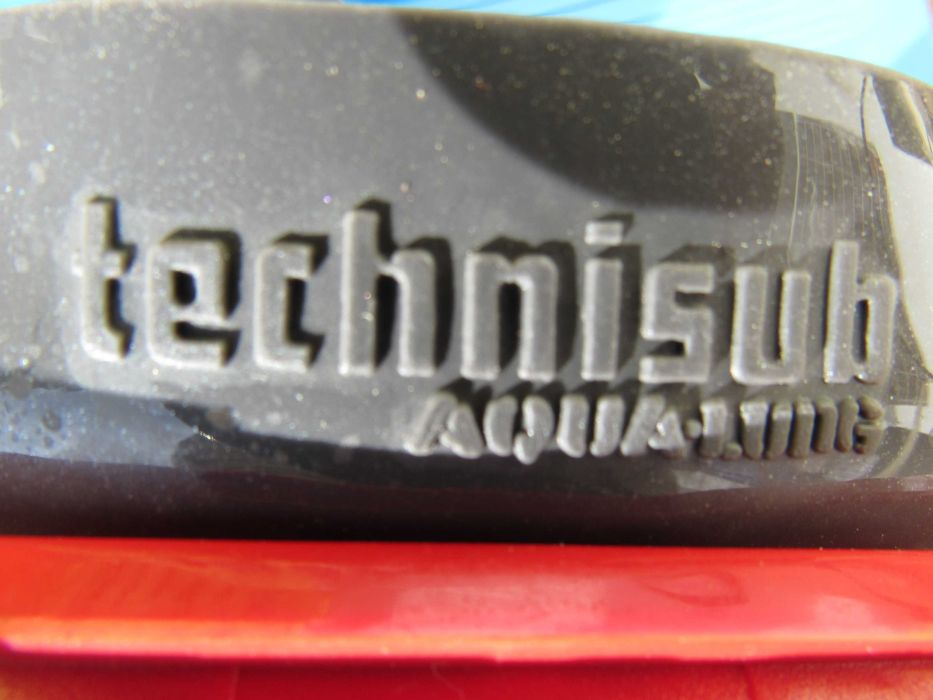 Fato de caça submarina com todo o equipamento em bom estado