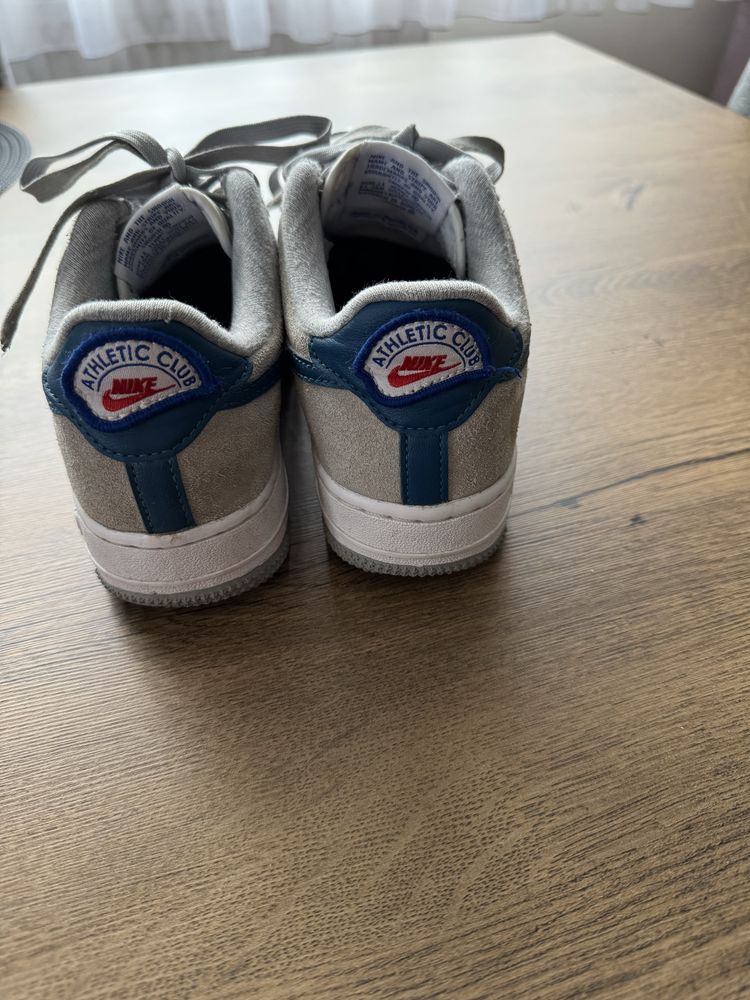 Nike Air Force 1