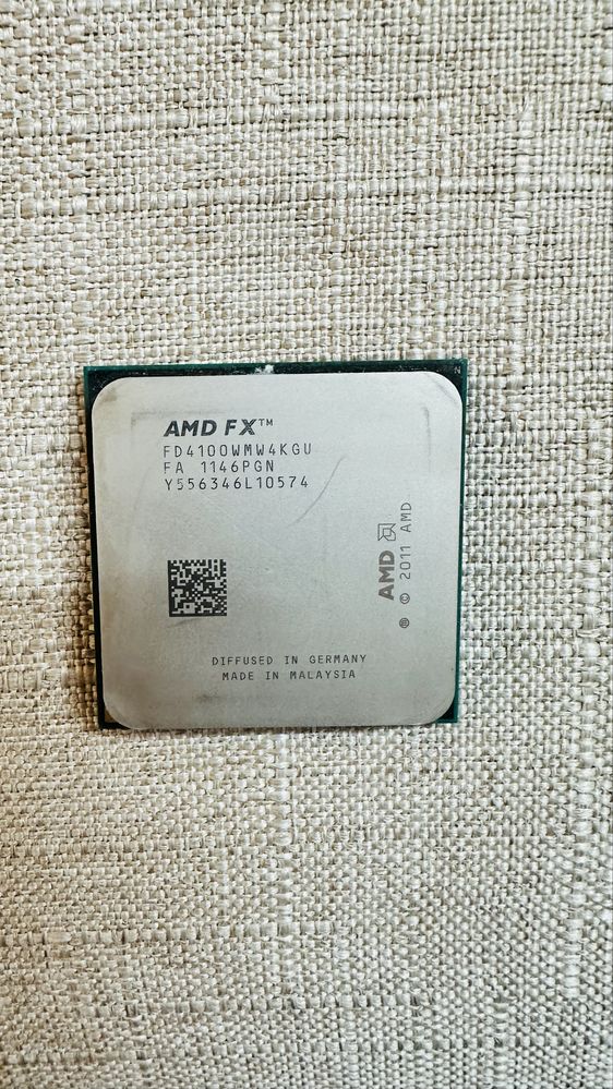 Motherboard + CPU AMD + Memororia + Placa de Video