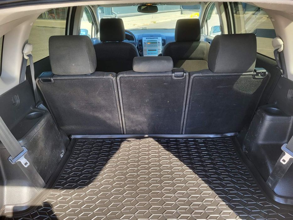 Продам Toyota Corolla Verso 2.2 D4D БЕЗ ТОРГА !!!