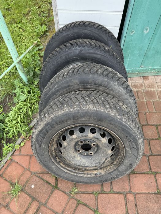 Зимова резина R14  Goodyear