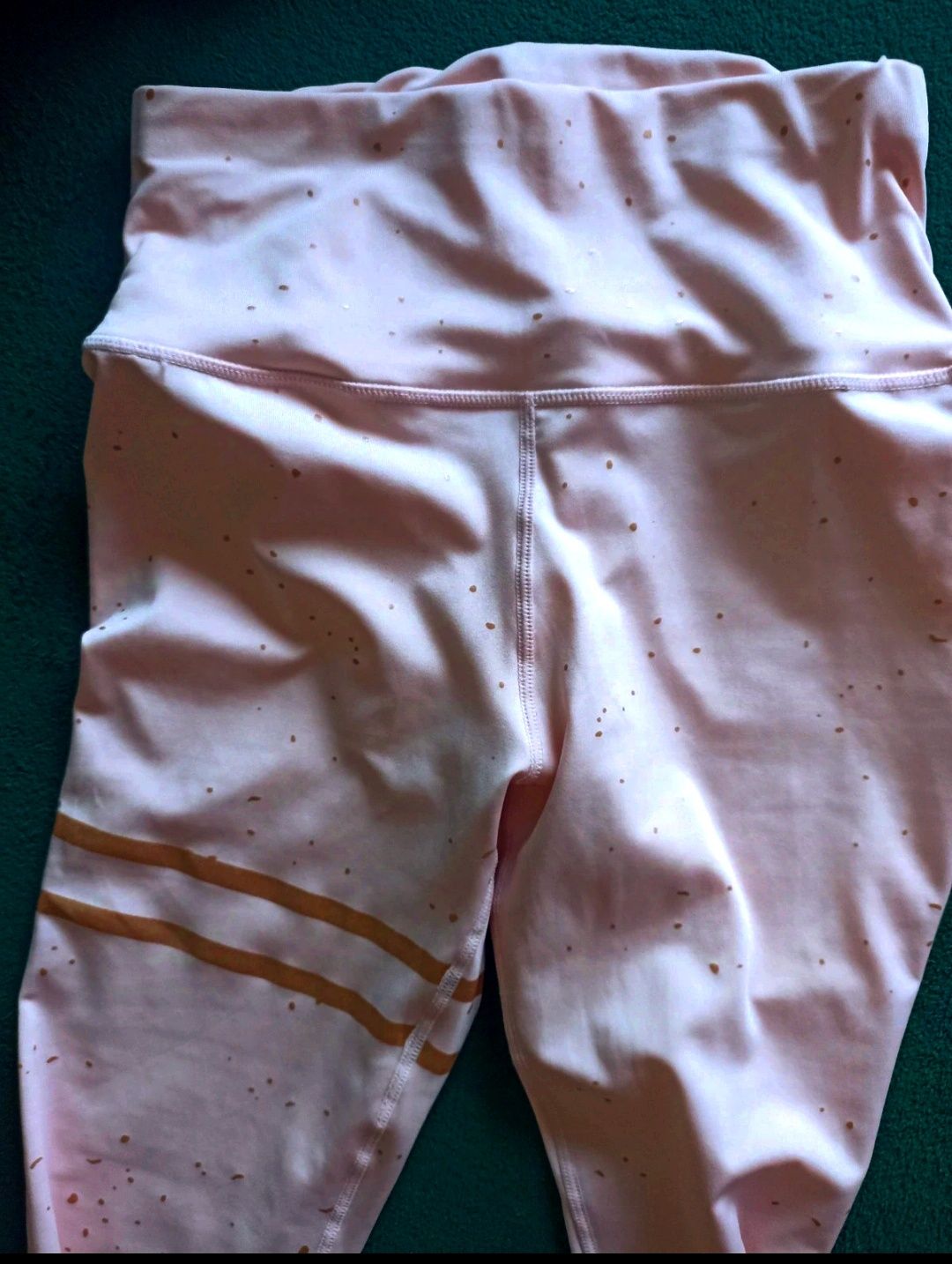 Legginsy pudrowi złote wysoki stan s m
